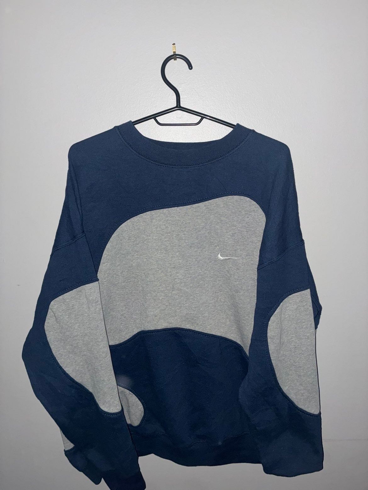 Large Nike Navy x Grey Sweatshirt