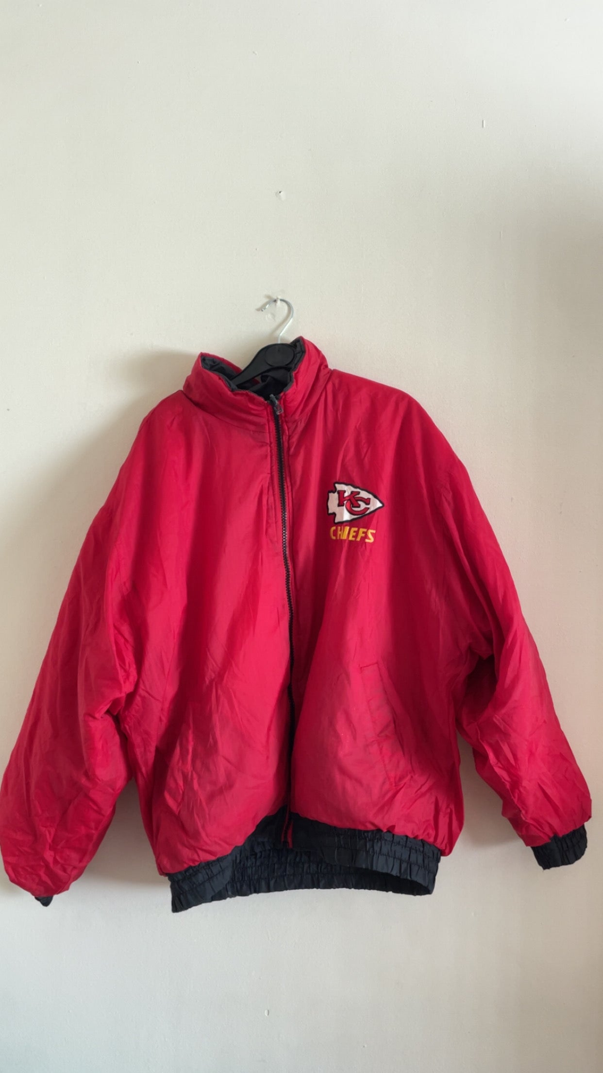 Large Vintage Kansas City Chiefs Reversible NFL Puffer Jacket – Red/Black – 90s/00s