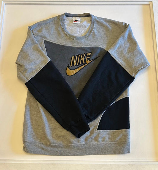 Small Nike Sweatshirt