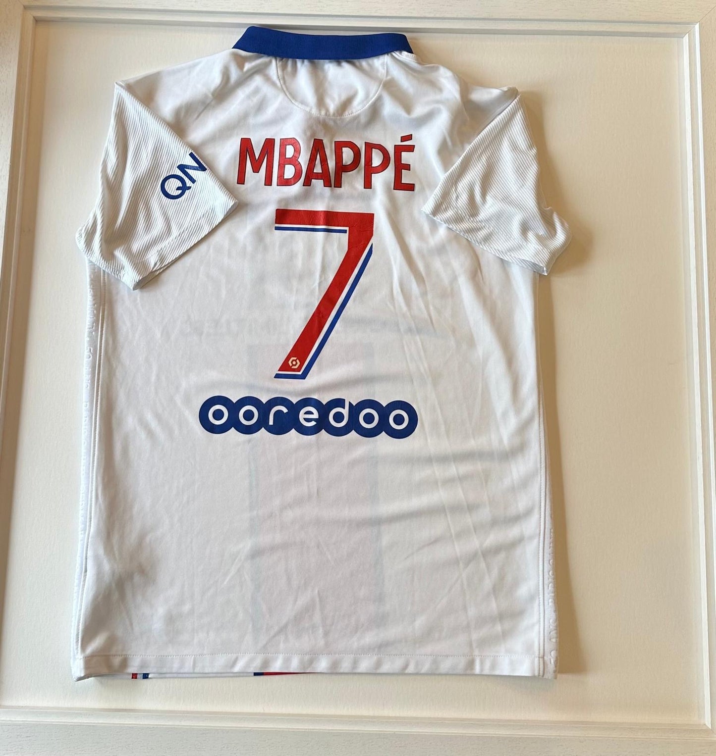Large PSG Mbappe 7 Jersey